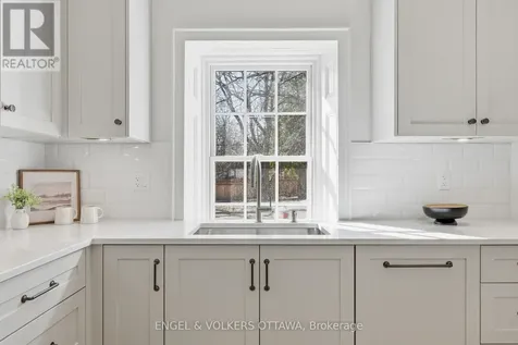 71 Thomas Street Ottawa ON K1M 1M7