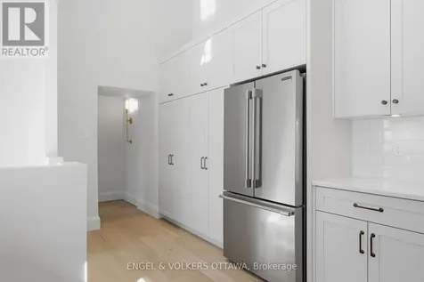 71 Thomas Street Ottawa ON K1M 1M7