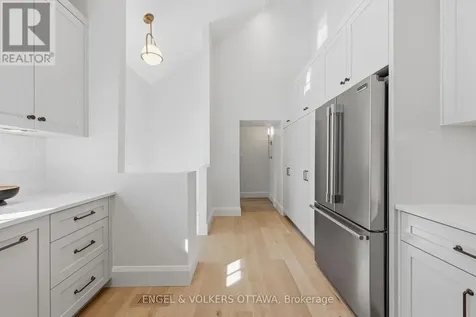 71 Thomas Street Ottawa ON K1M 1M7