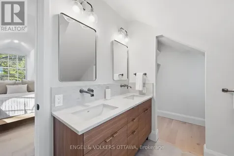 71 Thomas Street Ottawa ON K1M 1M7