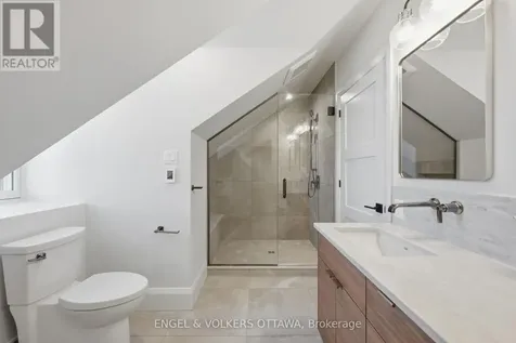 71 Thomas Street Ottawa ON K1M 1M7