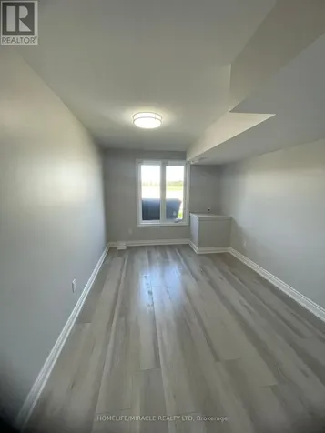 19 Greer Street Barrie ON L9S 2Z5