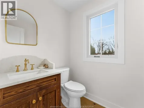 533 Pearl Street Lakeshore ON N8L 0Y4