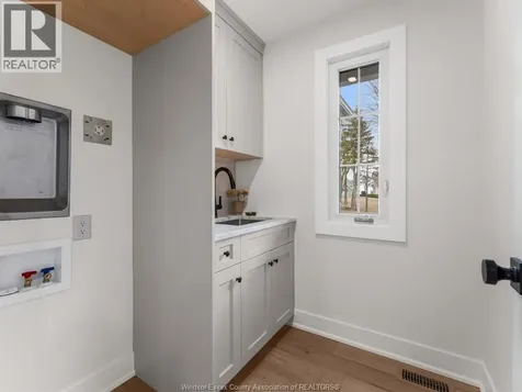 533 Pearl Street Lakeshore ON N8L 0Y4