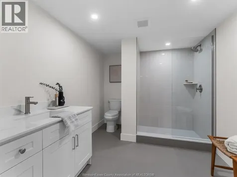 533 Pearl Street Lakeshore ON N8L 0Y4