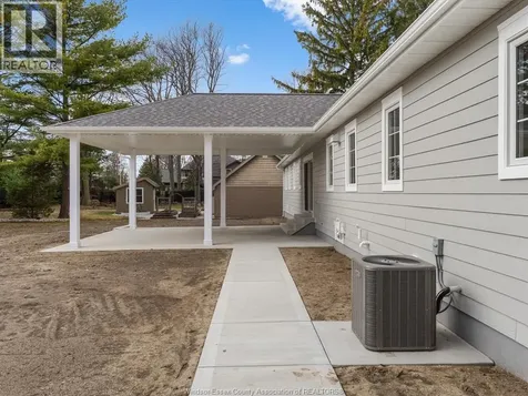 533 Pearl Street Lakeshore ON N8L 0Y4