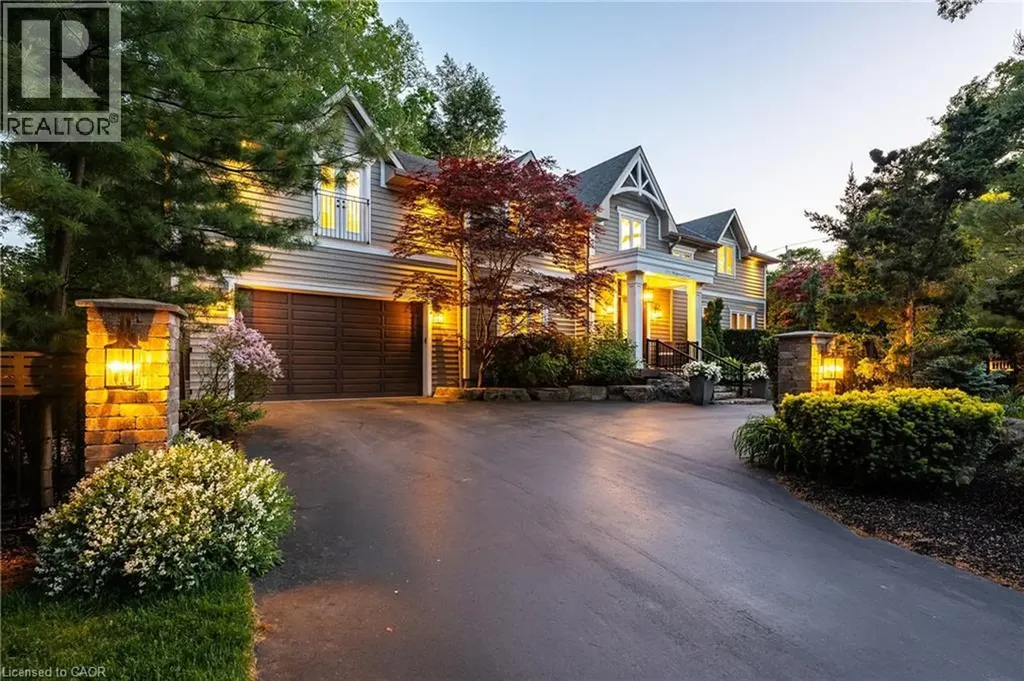 376 Wedgewood Drive Oakville ON L6J 4S1