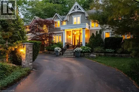 376 Wedgewood Drive Oakville ON L6J 4S1