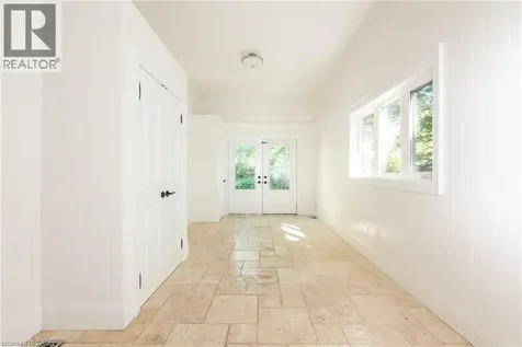 376 Wedgewood Drive Oakville ON L6J 4S1