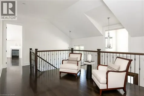 376 Wedgewood Drive Oakville ON L6J 4S1
