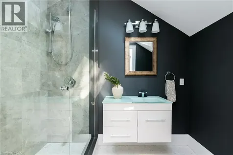 376 Wedgewood Drive Oakville ON L6J 4S1