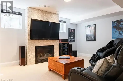 376 Wedgewood Drive Oakville ON L6J 4S1