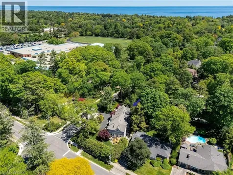 376 Wedgewood Drive Oakville ON L6J 4S1