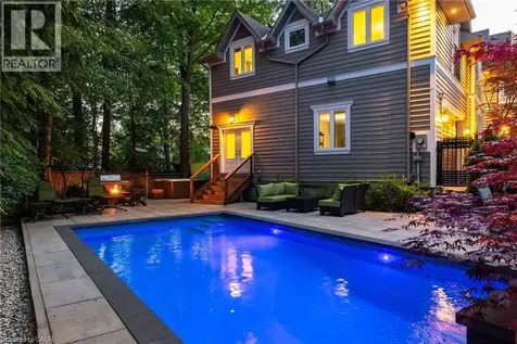 376 Wedgewood Drive Oakville ON L6J 4S1