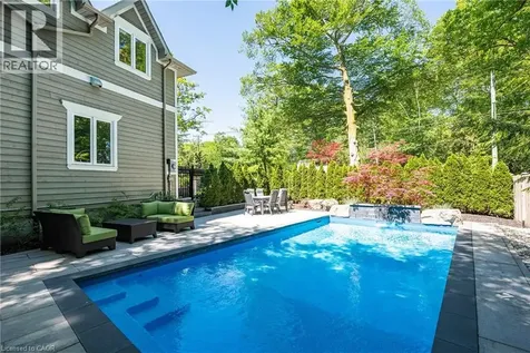 376 Wedgewood Drive Oakville ON L6J 4S1