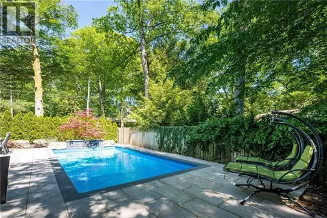 376 Wedgewood Drive Oakville ON L6J 4S1