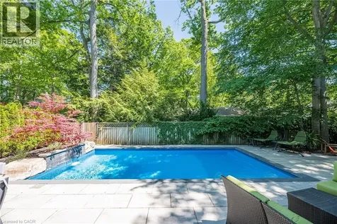 376 Wedgewood Drive Oakville ON L6J 4S1