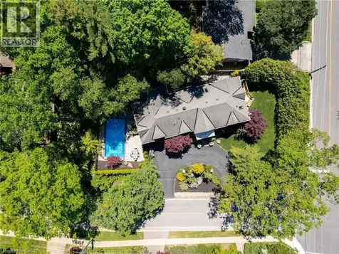 376 Wedgewood Drive Oakville ON L6J 4S1