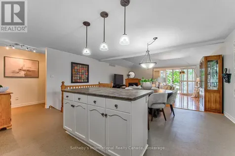179 Westchester Drive West Kitchener ON N2B 3M8