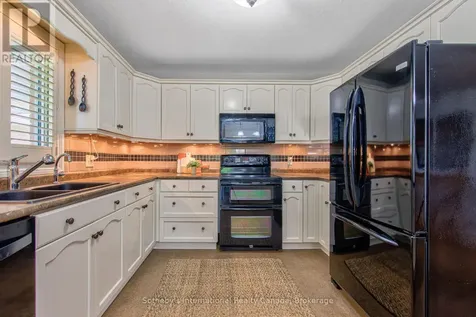 179 Westchester Drive West Kitchener ON N2B 3M8