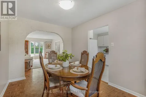 74 Valewood Crescent Ottawa ON K1B 4E8