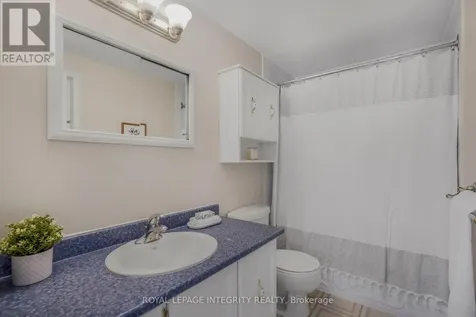 74 Valewood Crescent Ottawa ON K1B 4E8