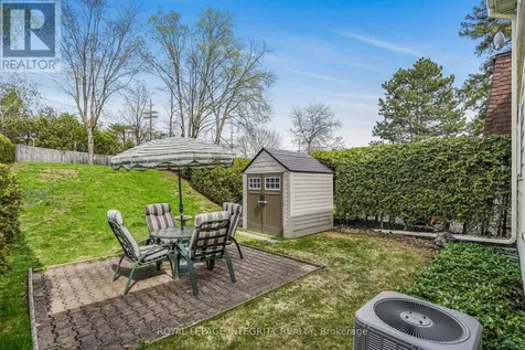 74 Valewood Crescent Ottawa ON K1B 4E8