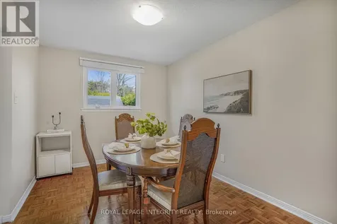 74 Valewood Crescent Ottawa ON K1B 4E8