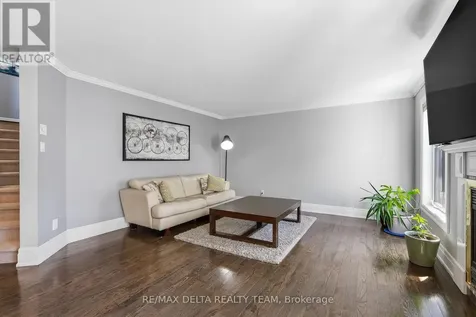 939 Cahill Drive West Ottawa ON K1V 2C3