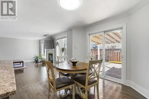 939 Cahill Drive West Ottawa ON K1V 2C3