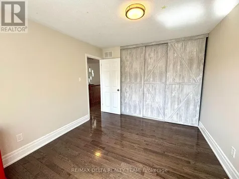 939 Cahill Drive West Ottawa ON K1V 2C3