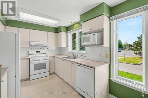 4429 Harper Avenue Ottawa ON K1J 1C9