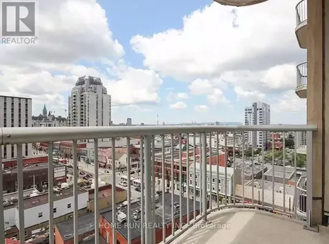 200 Rideau Street Ottawa ON K1N 5Y1