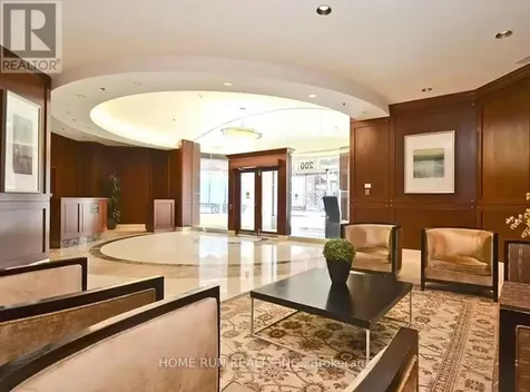 200 Rideau Street Ottawa ON K1N 5Y1