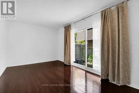 1743 Heatherington Road Ottawa ON K1V 8T8