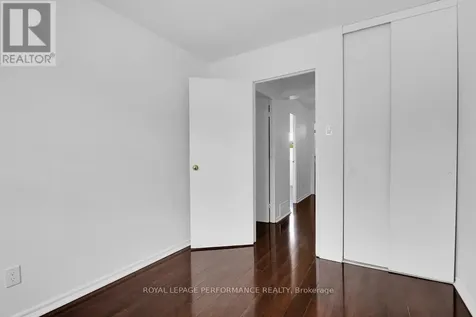1743 Heatherington Road Ottawa ON K1V 8T8