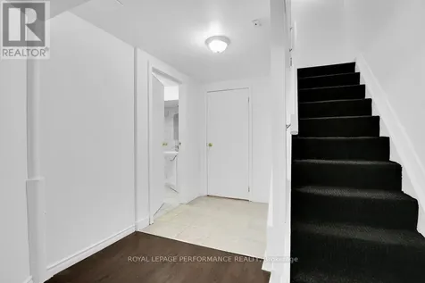 1743 Heatherington Road Ottawa ON K1V 8T8