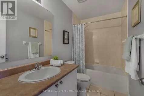 172 Colliston Crescent Ottawa ON K1V 2J5