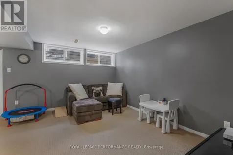 172 Colliston Crescent Ottawa ON K1V 2J5