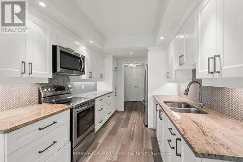70 Robson Court Ottawa ON K2K 2W1