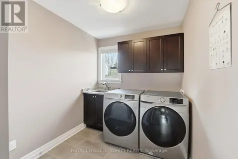476 Ancaster Avenue Ottawa ON K2B 5B7