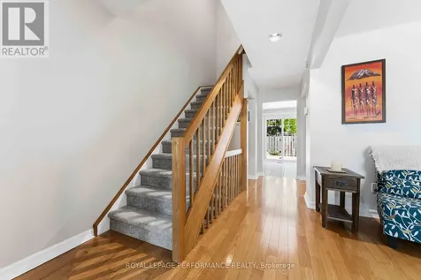 2051 Jasmine Crescent Ottawa ON K1J 7W2