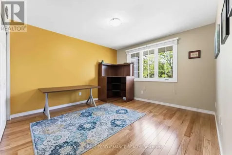 2051 Jasmine Crescent Ottawa ON K1J 7W2