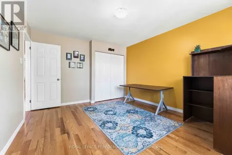2051 Jasmine Crescent Ottawa ON K1J 7W2