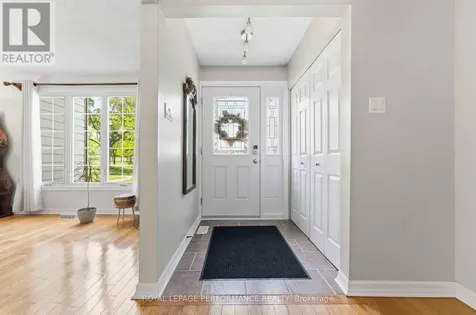2051 Jasmine Crescent Ottawa ON K1J 7W2