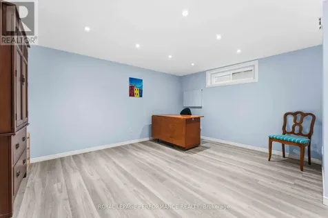 2051 Jasmine Crescent Ottawa ON K1J 7W2