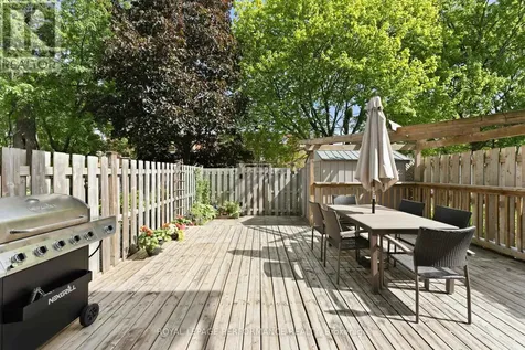 2051 Jasmine Crescent Ottawa ON K1J 7W2