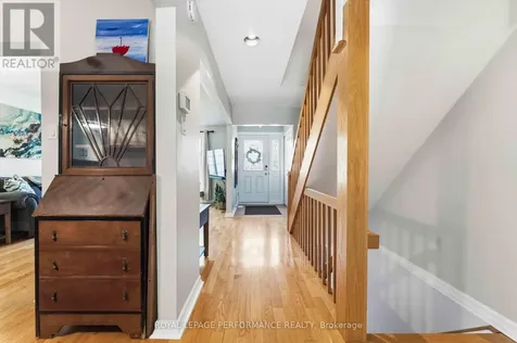 2051 Jasmine Crescent Ottawa ON K1J 7W2