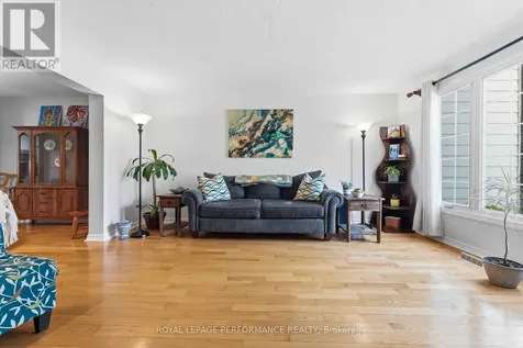2051 Jasmine Crescent Ottawa ON K1J 7W2