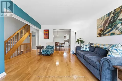 2051 Jasmine Crescent Ottawa ON K1J 7W2